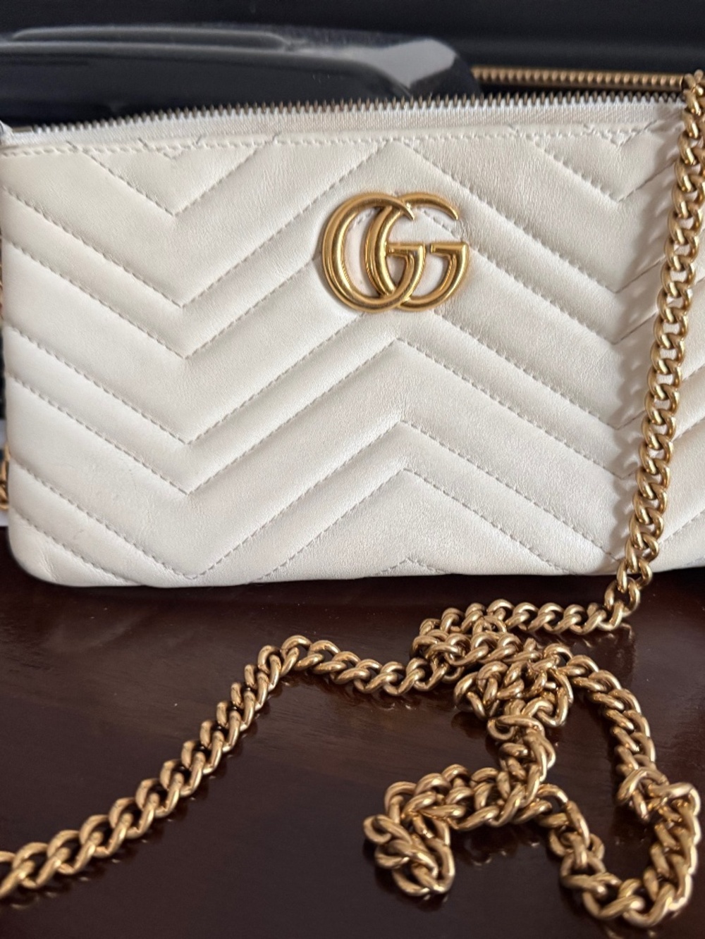 Gucci Beige Chain bag